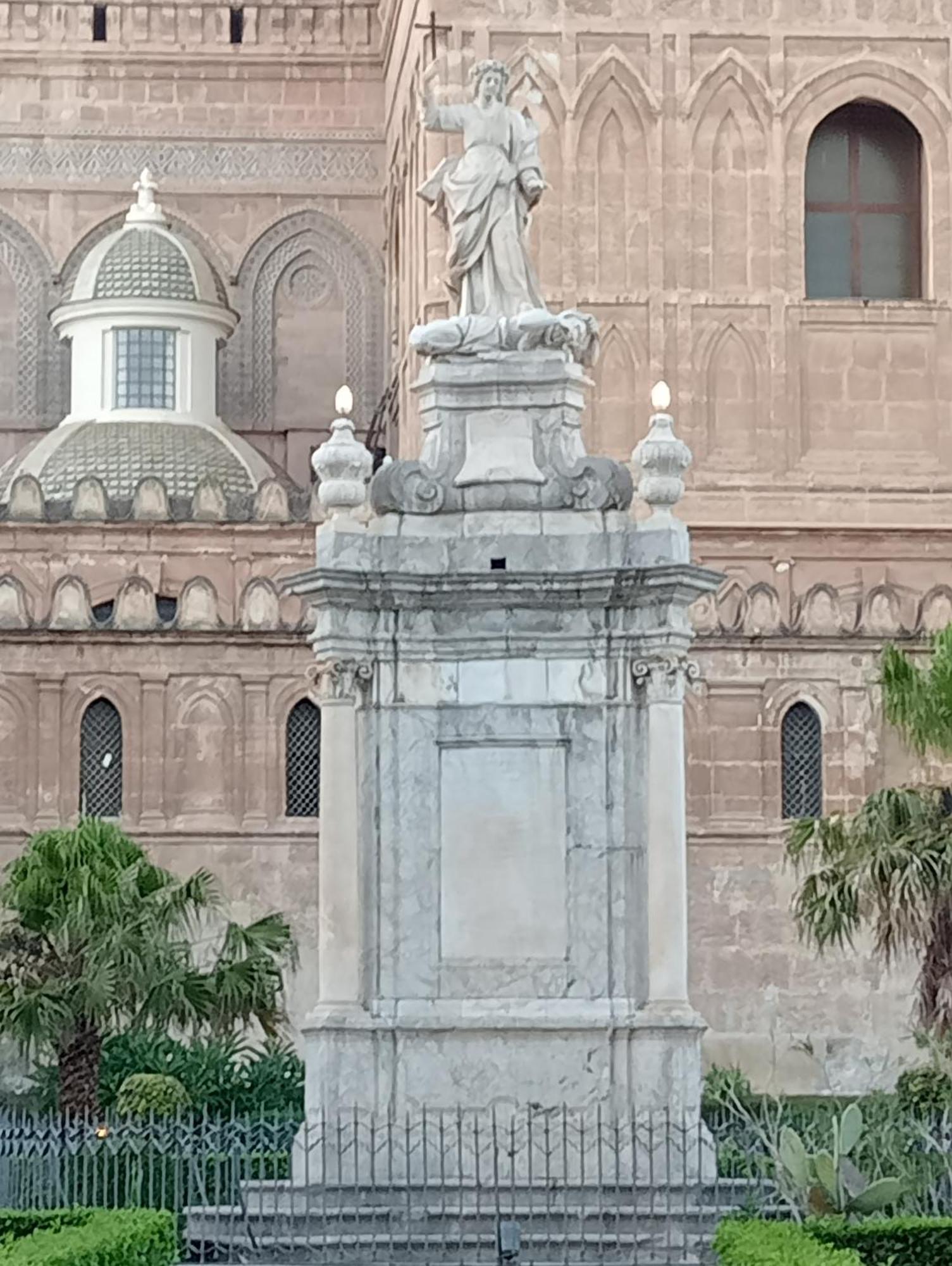 All'ombra Di Porta Nuova * Palermo
